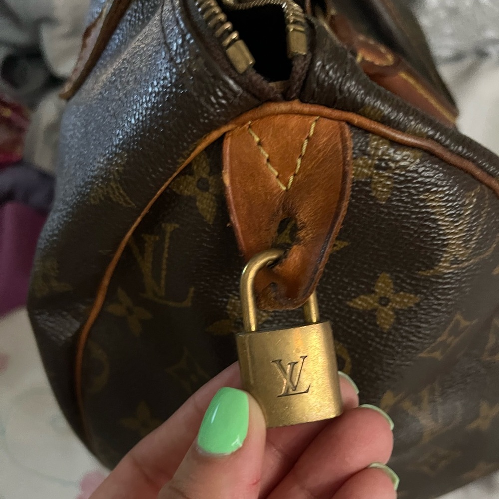 LV Speedy Bag 100% Authentic **TRADE**